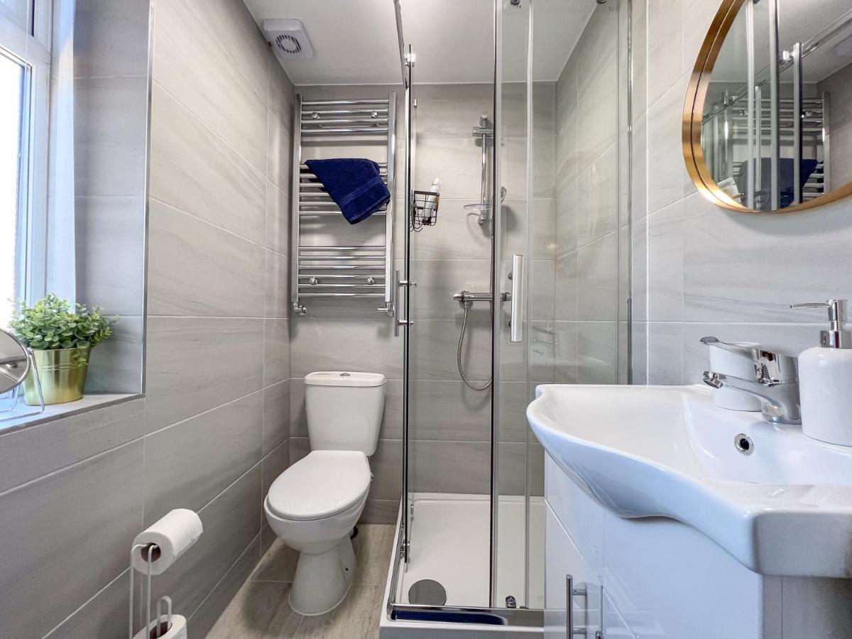 Heartland House, 7 Spacious Bedrooms Sleeps 4 Plus, Near Nec, Jlr,Bhx Birmingham Exterior foto
